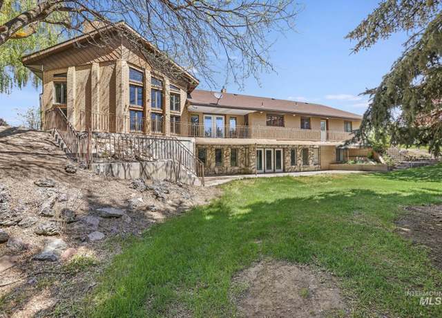 Property at 569 Spring Creek Rd, Burley, ID 83318-5425, 5 beds, 3 baths