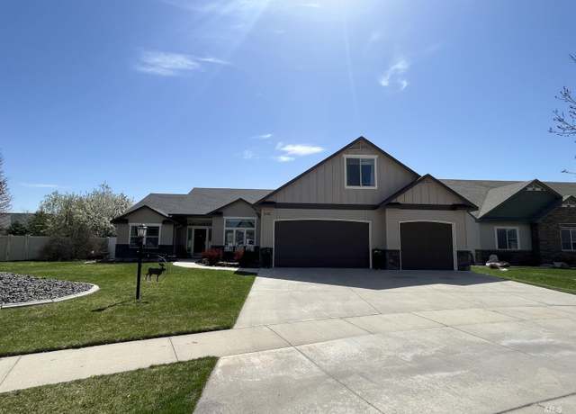 Property at 2005 W Moose Creek Dr, Nampa, ID 83686, 3 beds, 2 baths