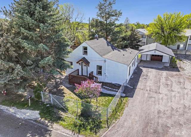 Property at 655 Quincy St, Twin Falls, ID 83301, 5 beds, 2 baths