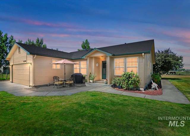 Property at 9390 Blue Heron Dr, Middleton, ID 83644, 3 beds, 2 baths