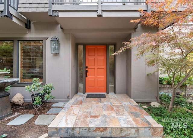 Property at 109 W Braemere Rd, Boise, ID 83702, 3 beds, 2.5 baths