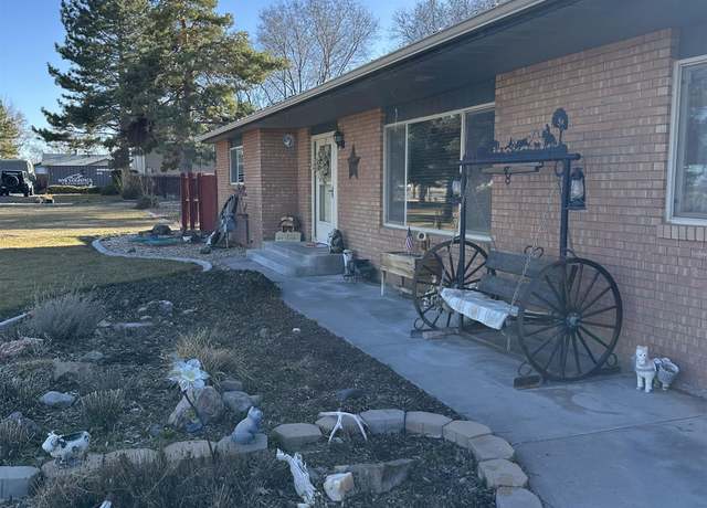 Property at 808 Grandview Dr, Twin Falls, ID 83301, 4 beds, 2.5 baths