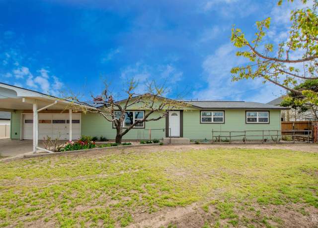 Property at 19241 Piaggio Ave, Caldwell, ID 83605, 3 beds, 2 baths