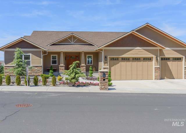 Property at 3962 Foothill Dr, Lewiston, ID 83501, 4 beds, 3 baths