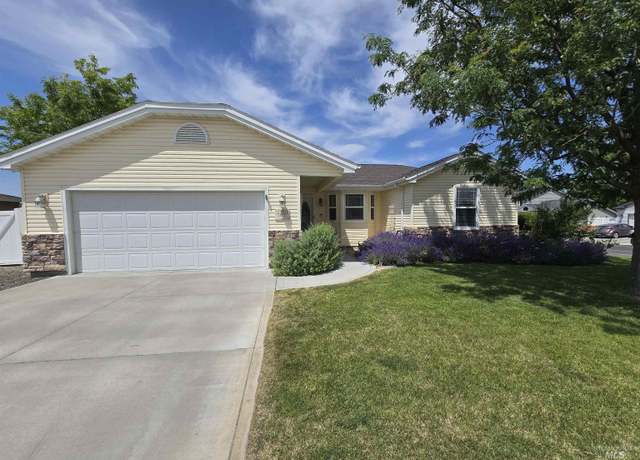 Property at 1691 Sundown Way, Twin Falls, ID 83301, 4 beds, 2 baths