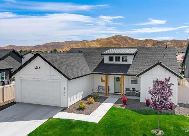 Property at 1640 Regency Way, Emmett, ID 83617, 3 beds, 2 baths