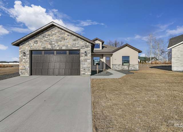 Property at 1421 Topaz Dr, Rupert, ID 83350, 3 beds, 2 baths