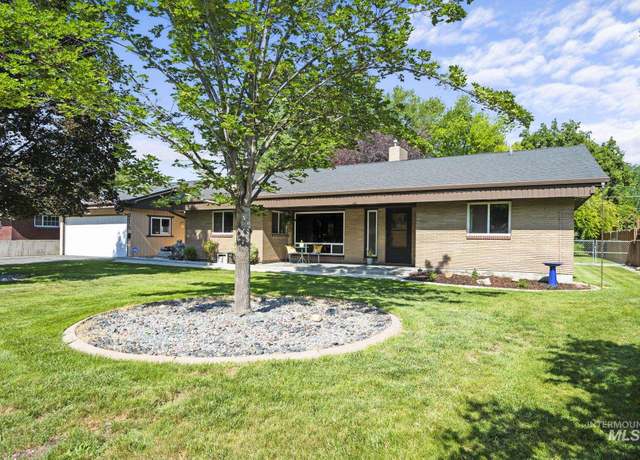 Property at 2115 Washington Ave, Caldwell, ID 83605, 3 beds, 1 bath