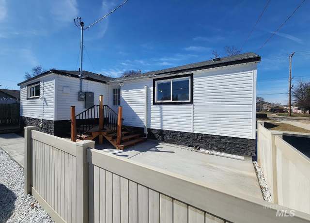 Property at 108 Morrison, Caldwell, ID 83605, 4 beds, 2 baths