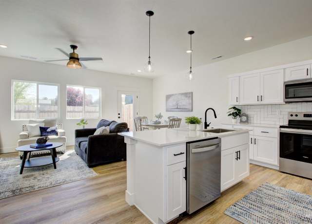 Property at 138 Trifecta Ln, Nampa, ID 83651, 3 beds, 2.5 baths
