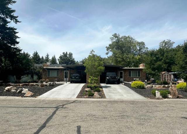 Property at 1509-1511 S Arcadia St, Boise, ID 83705, 2 beds, 2 baths