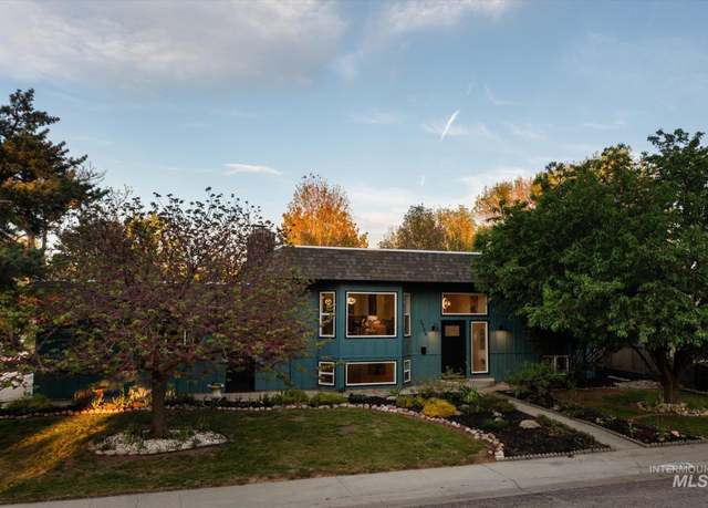 Property at 3734 N Camborne St, Boise, ID 83704, 4 beds, 2 baths
