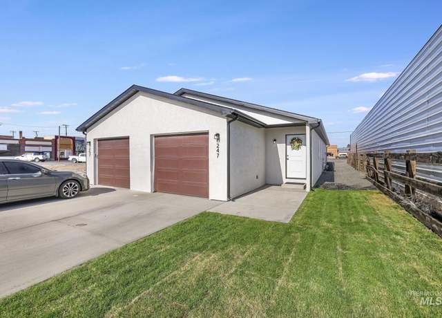 Property at 247 & 257 Washington St, Gooding, ID 83330, 4 beds, 4 baths