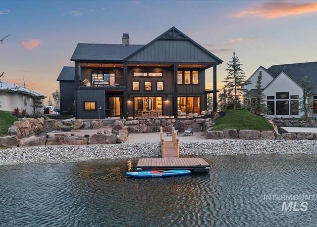 Property at 7892 W Rockhaven Dr, Eagle, ID 83616, 4 beds, 4.5 baths