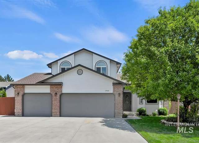 Property at 1960 N Aronmink Way, Meridian, ID 83646, 3 beds, 2.5 baths