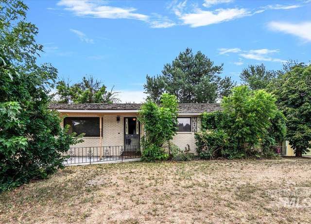 Property at 3621 N Cloverdale Rd, Boise, ID 83713, 3 beds, 2 baths