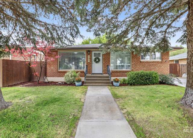 Property at 737 Maurice St, Twin Falls, ID 83301-6955, 3 beds, 2 baths