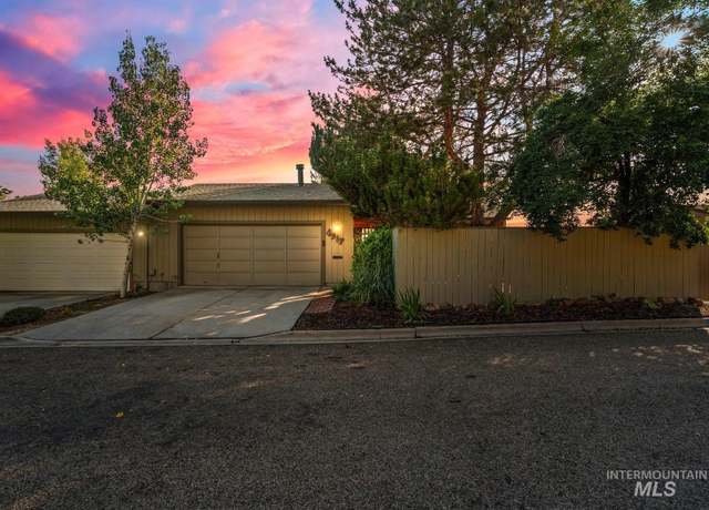 Property at 4917 N Wildrye Dr, Boise, ID 83703-3819, 4 beds, 3 baths