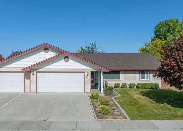 Property at 727 Green Tree Way, Twin Falls, ID 83301, 4 beds, 3 baths