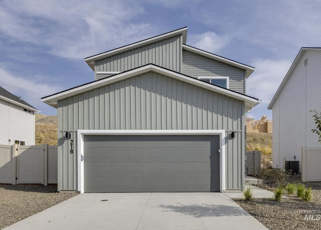 Property at 218 Moose St, Horseshoe Bend, ID 83629, 3 beds, 2 baths