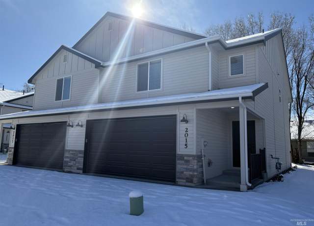Property at 2015 E Hulk Ln, Nampa, ID 83687, 3 beds, 2.5 baths