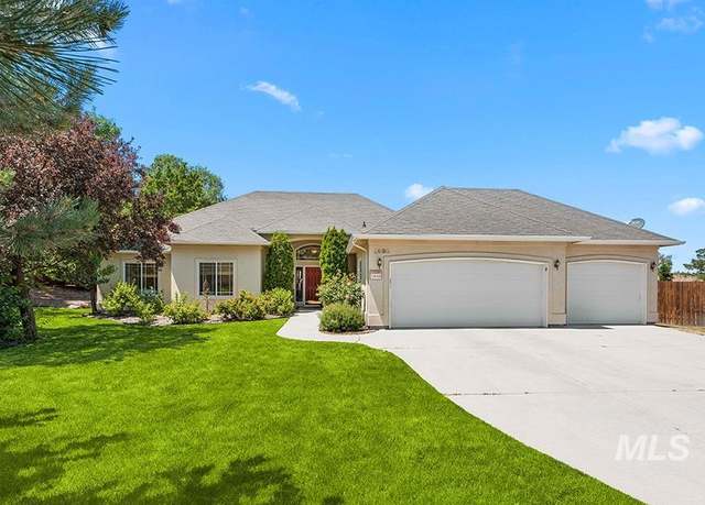 Property at 2880 E Red Fir Ct, Boise, ID 83716, 3 beds, 2 baths