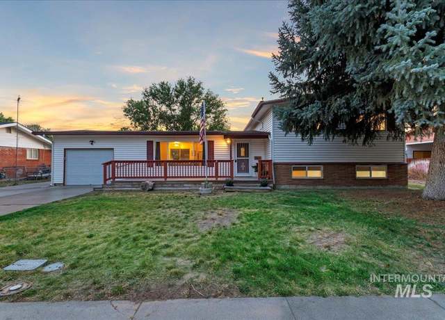 Property at 1115 N 6th E, Mountain Home, ID 83647-2033, 4 beds, 2 baths