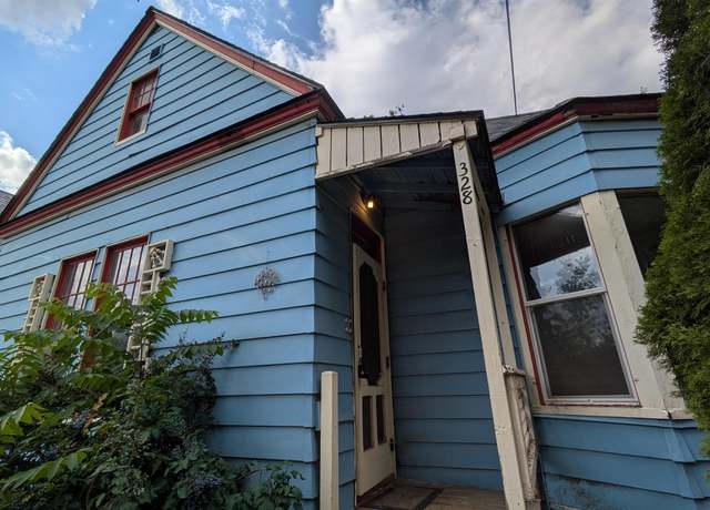 Property at 328 E 2nd St, Moscow, ID 83843, 3 beds, 2 baths