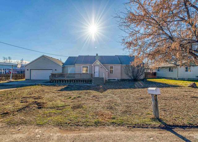 Property at 11101 W Flamingo Ave, Nampa, ID 83651, 3 beds, 2 baths