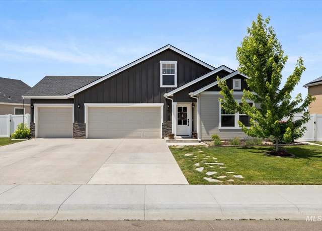 Property at 2188 Navigator St, Middleton, ID 83644, 4 beds, 2 baths