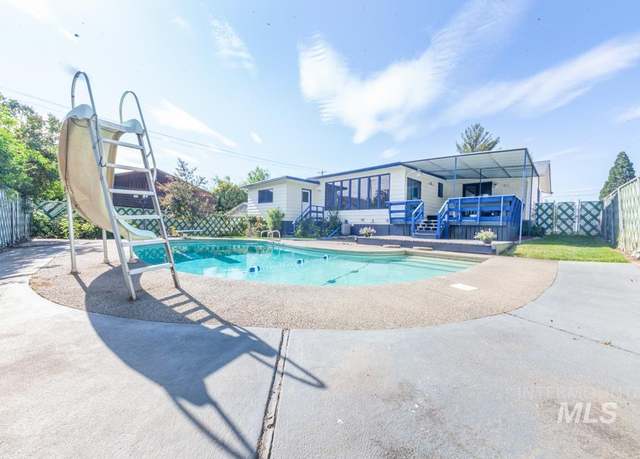 Property at 404 Linden Dr, Lewiston, ID 83501, 3 beds, 4 baths