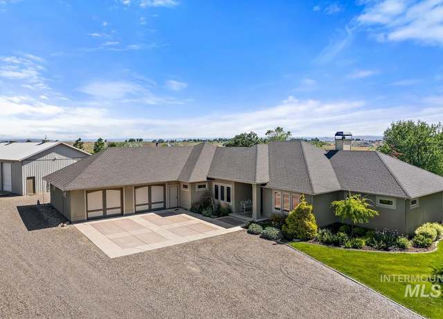 Property at 4532 Oak Road A, Ontario, OR 97914, 4 beds, 2.5 baths