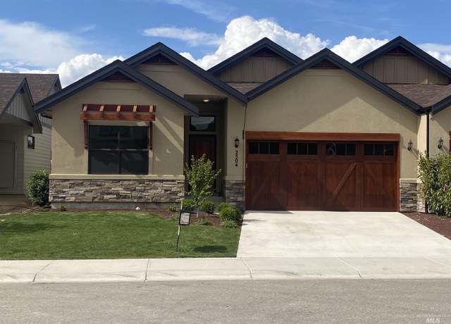 Property at 2504 E Hidden Creek St, Nampa, ID 83687, 3 beds, 2 baths