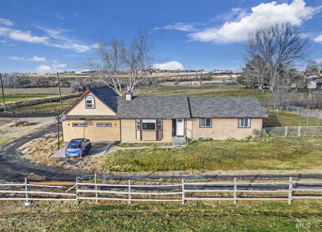 Property at 489 S 138 Rd W, Jerome, ID 83338, 4 beds, 2 baths