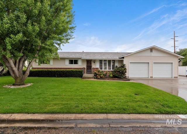 Property at 915 Winther Blvd, Nampa, ID 83651, 3 beds, 2 baths