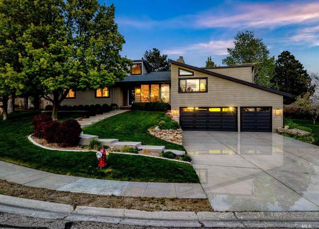 Property at 2136 S Coloma Way, Boise, ID 83712, 4 beds, 2.5 baths