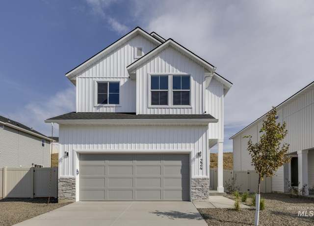 Property at 224 Moose St, Horseshoe Bend, ID 83629, 3 beds, 2 baths