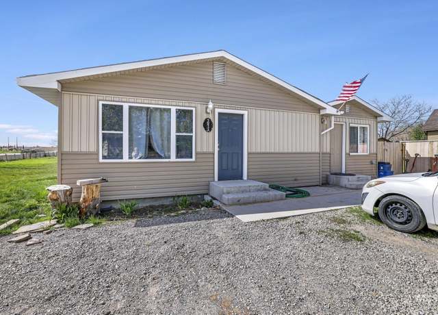 Property at 4041 A Highway 93, Filer, ID 83328, 3 beds, 2 baths