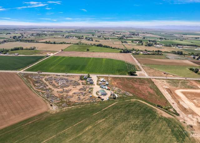 Property at 3750 E Kuna Rd, Kuna, ID 83634-1434, 2 beds, 2 baths