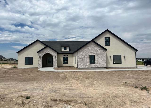 Property at 4231 N 2754 E, Twin Falls, ID 83301, 5 beds, 3 baths