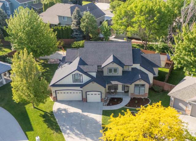 Property at 327 E Rockingham Dr, Eagle, ID 83616, 5 beds, 3.5 baths