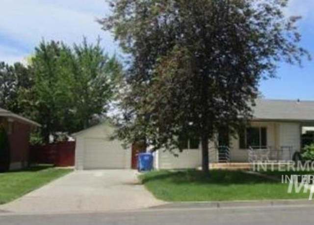 Property at 355 Pierce St, Twin Falls, ID 83301, 3 beds, 2 baths