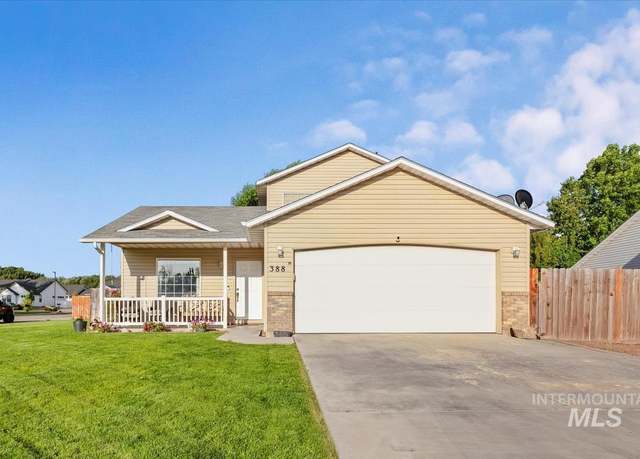 Property at 388 Maple Ave, Middleton, ID 83644, 3 beds, 2 baths
