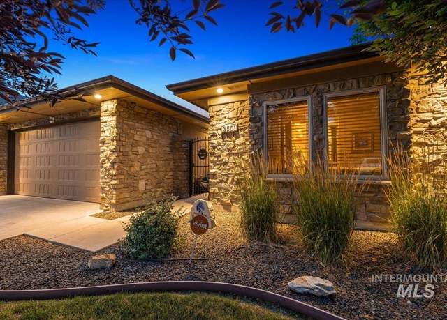 Property at 3501 W Torana Dr, Meridian, ID 83646, 3 beds, 2.5 baths