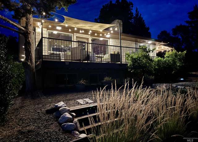 Property at 3100 N Ridgeway, Boise, ID 83702, 3 beds, 2 baths