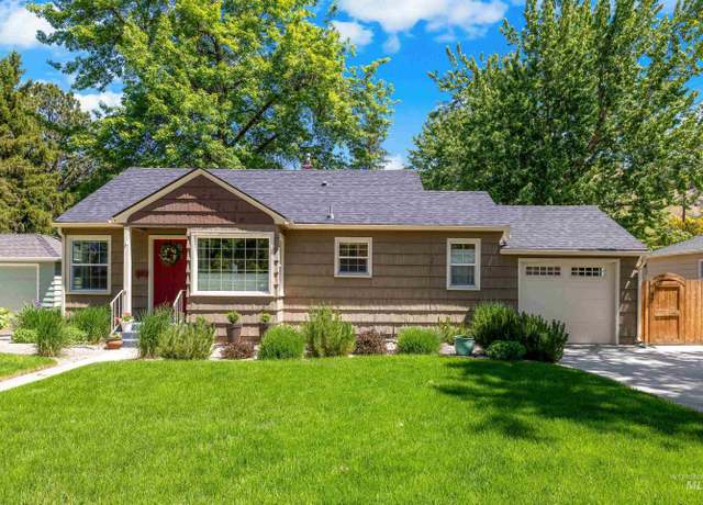 Property at 600 N Brookdale Dr, Boise, ID 83712, 4 beds, 2 baths