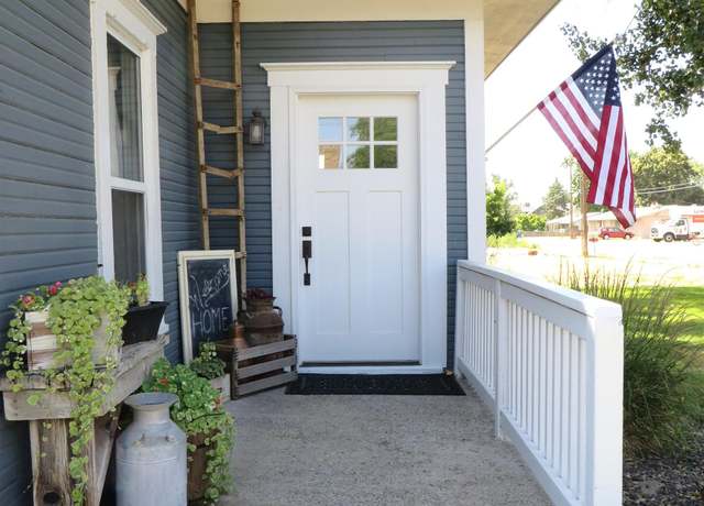 Property at 421 S 12th St, Payette, ID 83661, 3 beds, 2 baths
