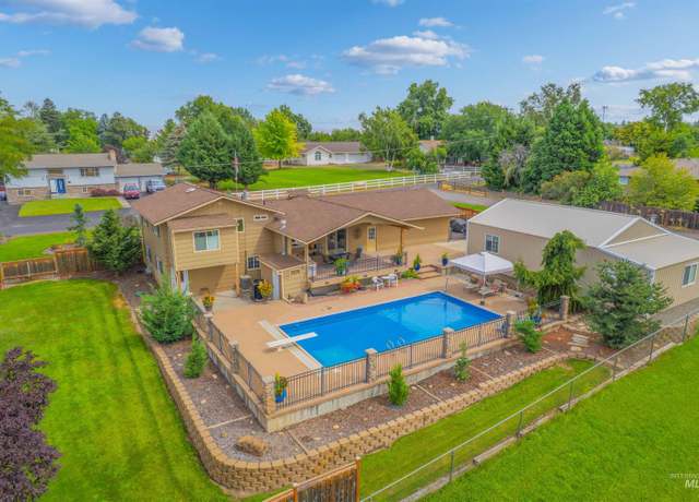 Property at 1332 Hemlock Ave, Lewiston, ID 83501, 3 beds, 3 baths
