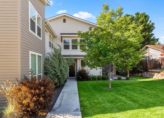 Property at 74 E Ranch Dr, Eagle, ID 83616, 3 beds, 2.5 baths