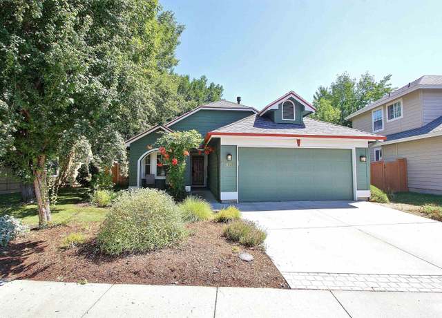 Property at 300 E Brookhollow Dr, Boise, ID 83706, 3 beds, 2 baths